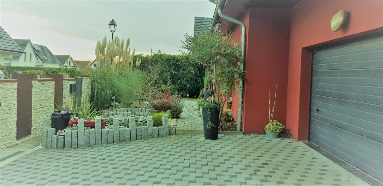 ブロッツアイム Gate 25 Bed & Breakfast エクステリア 写真